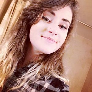 Meet your Posher, Chloé